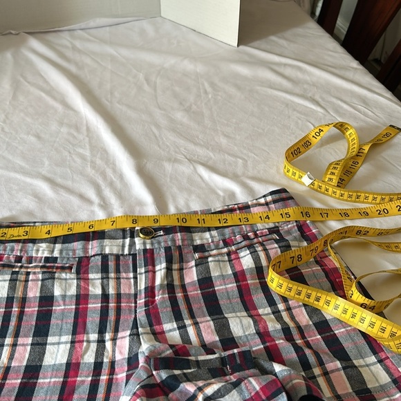 Classic Red and Black Bermudas Lightweight Summer Shorts - Picture 7 of 7